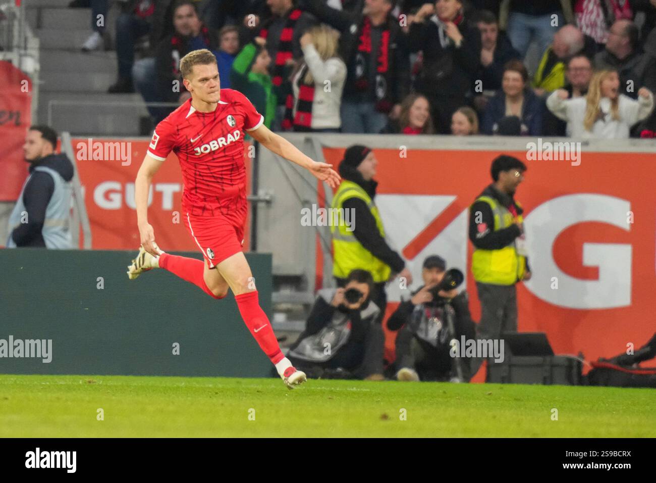 Ginter Matthias Ginter (SC Freiburg 28) mit seinem Torjubel zum 1:2 1 ...