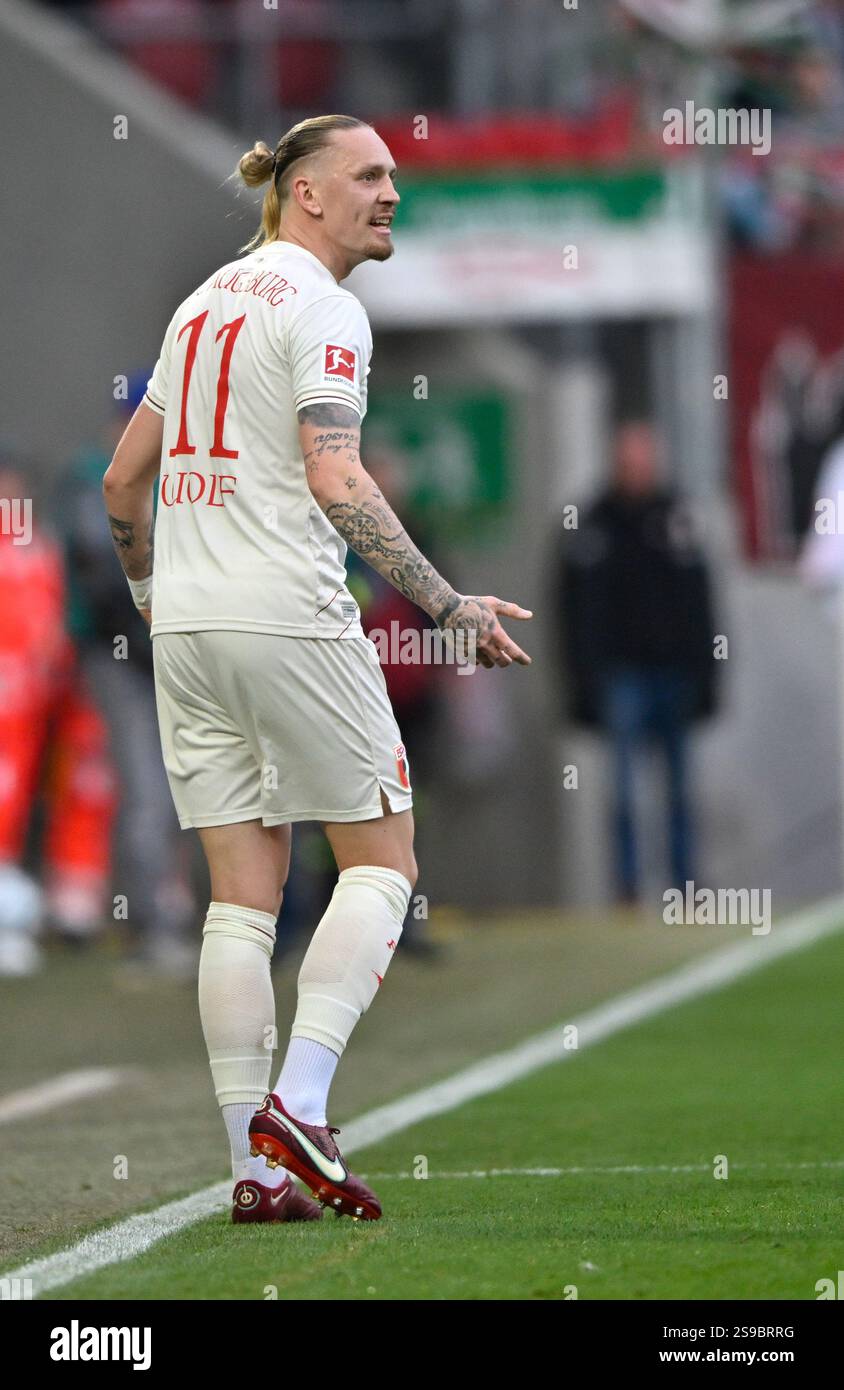 Mwolf Marius Wolf FC Augsburg FCA (11) Gestik Geste FC Augsburg vs.1. FC ...