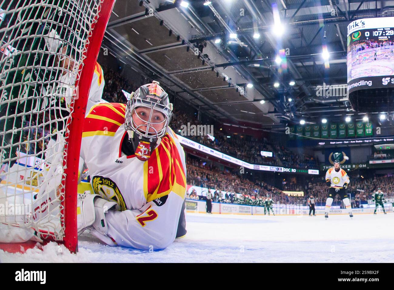 250125 Brynäs målvakt Ludvig Persson under ishockeymatchen i SHL mellan ...