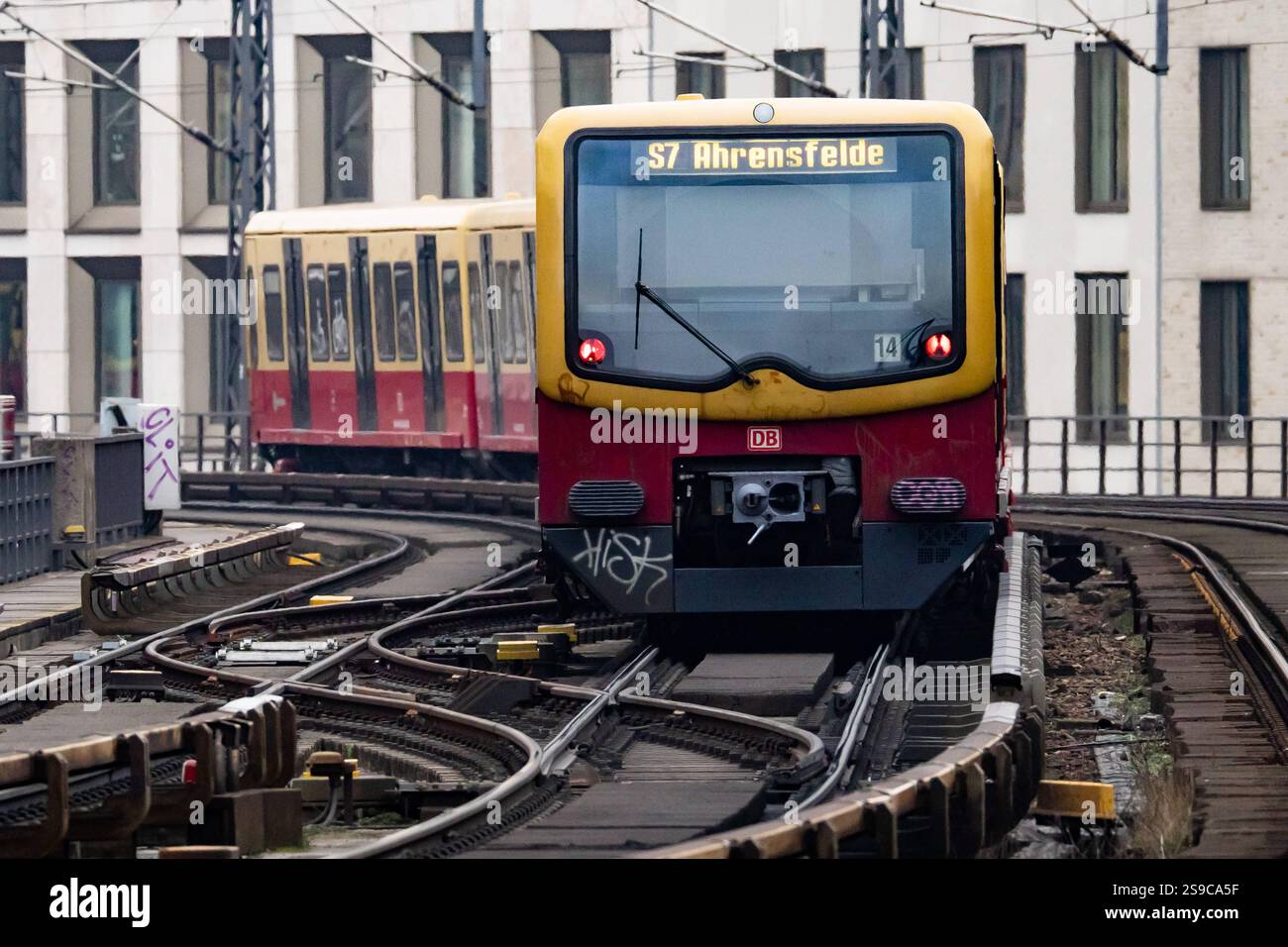 Best HD Pictures about  S7 Berlin Stationen  with No AI Images