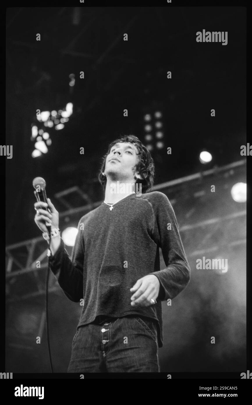 Shead Singer RICK WITTER, SHED SEVEN, READING FESTIVAL 98: Rick Witter singer of ...