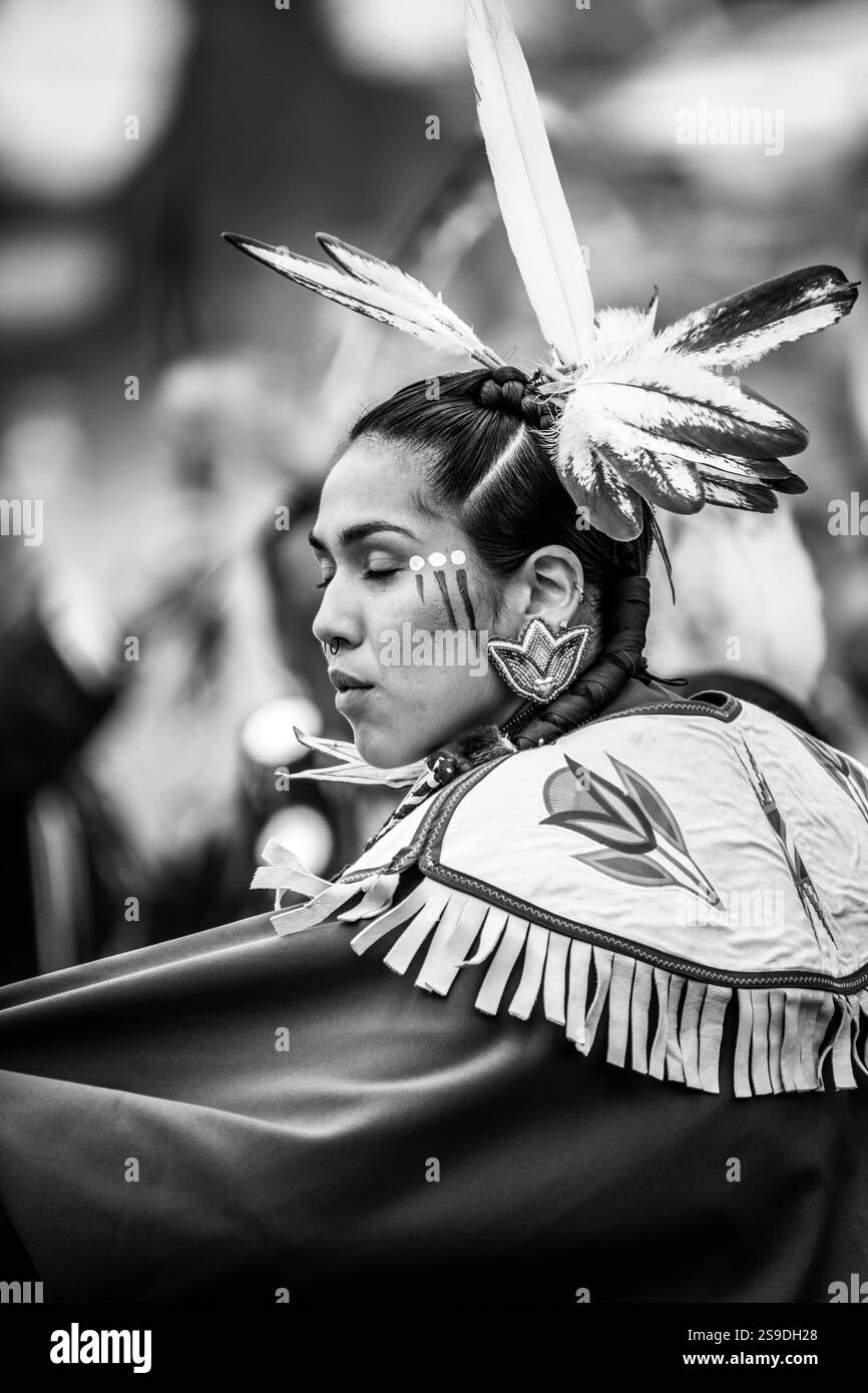 Native indigenous culture cultural Black and White Stock Photos ...