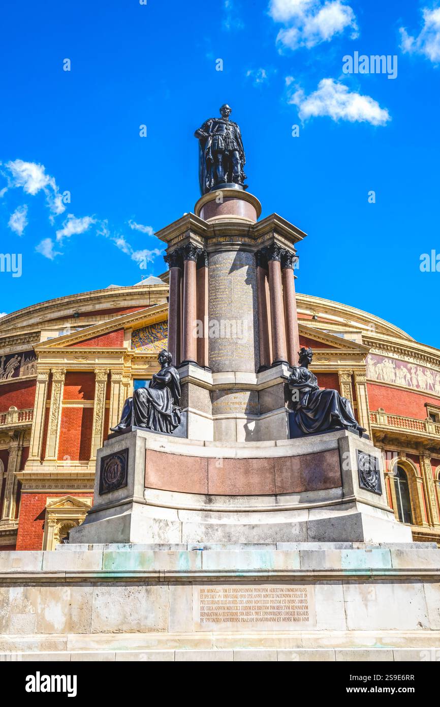 Prince Albert Statue Front Royal Albert Hall Kensington London England. Statue built by John Dunham in 1866 Moved from Garden to Hall in 1899. Prince Stock Photo