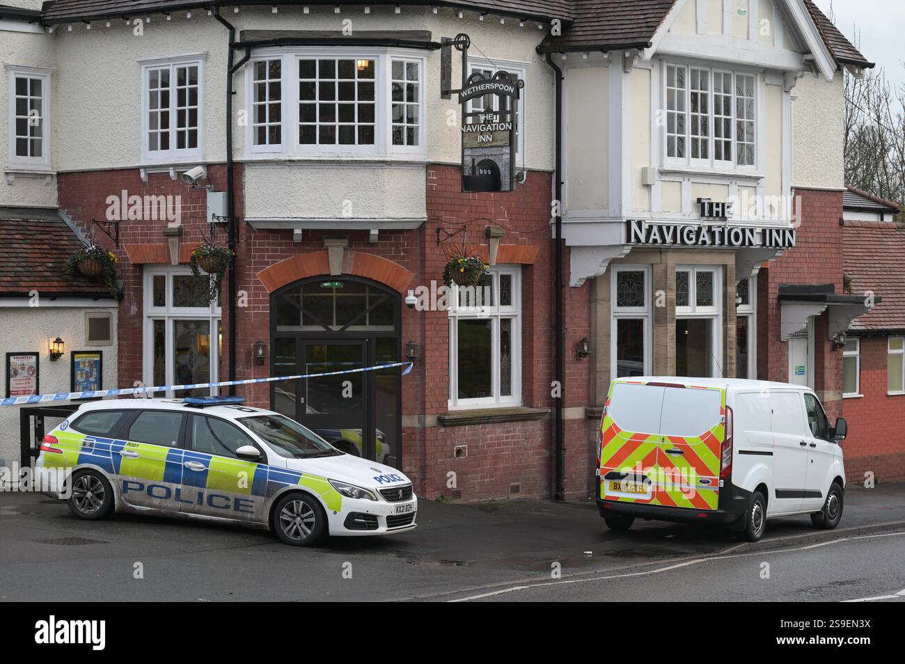 Wharf Road, Kings Norton, Birmingham 26th January 2025 - Police have sealed off a pub in the Kings Norton area of Birmingham after 3 people were stabbed. Officers have since arrested 3 men, 19-year-old man has been arrested on suspicion of attempted murder. First aid and a scene of chaos could be seen scattered on the floor of the pub as attempts were made to treat the wounded. A spokesperson for West Midlands Police said: 'We've arrested three men after three people were injured in a stabbing at a pub in Birmingham. Credit: British News and Media/Alamy Live News Stock Photo