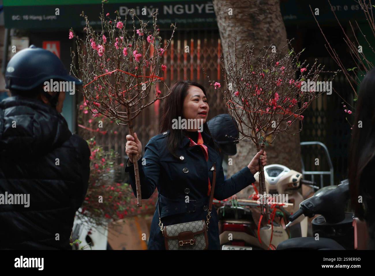 how does vietnam celebrate chinese new year