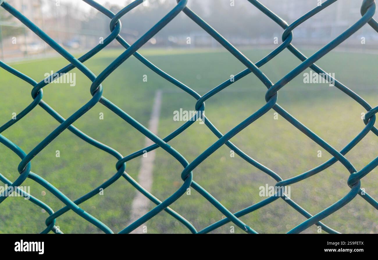 Closeup photo of chain link fence Stock Photo - Alamy