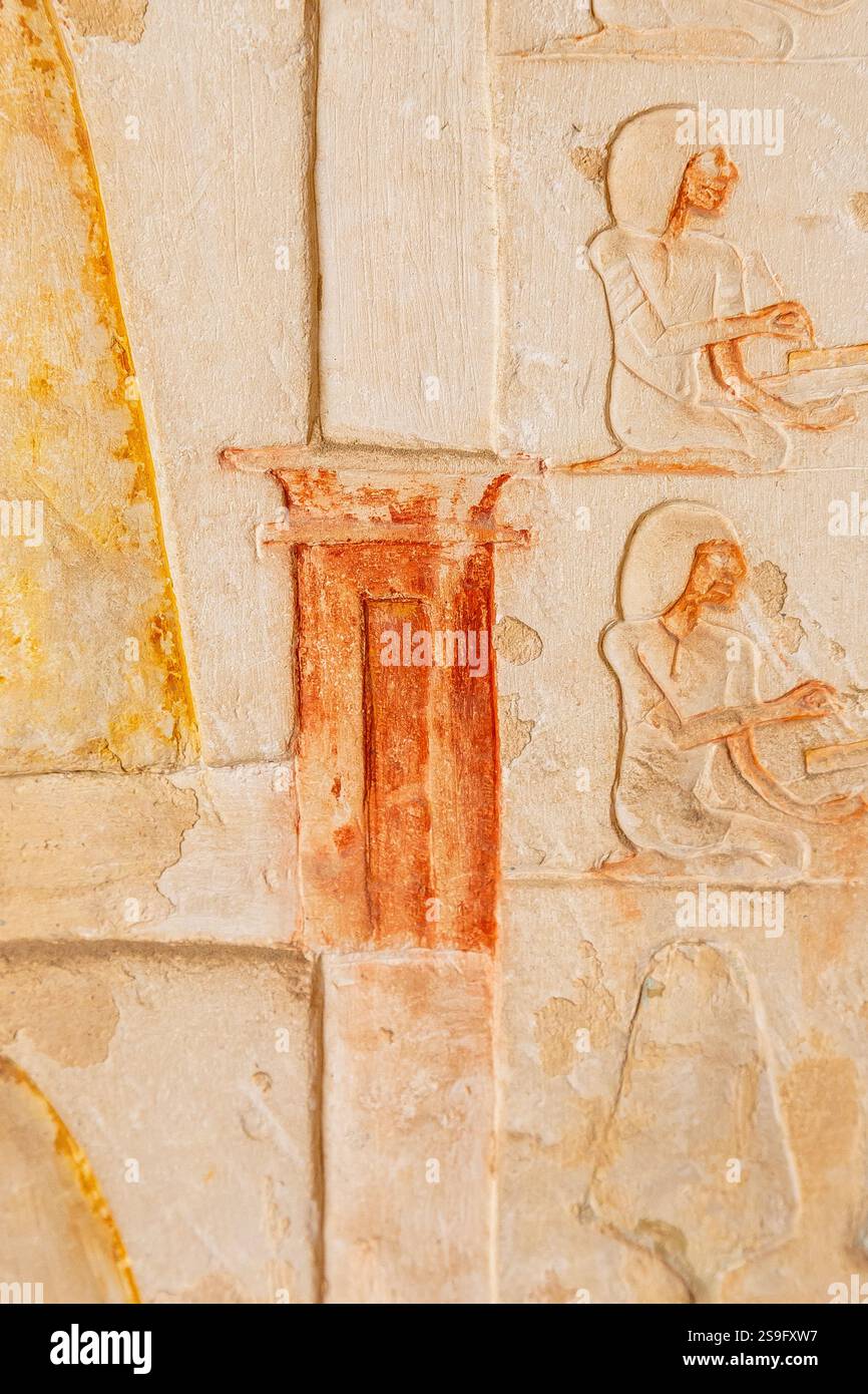 Egypt, Saqqara,  tomb of Meryneith,  south wall of the inner court, a door protecting several rows of granaries. Stock Photo