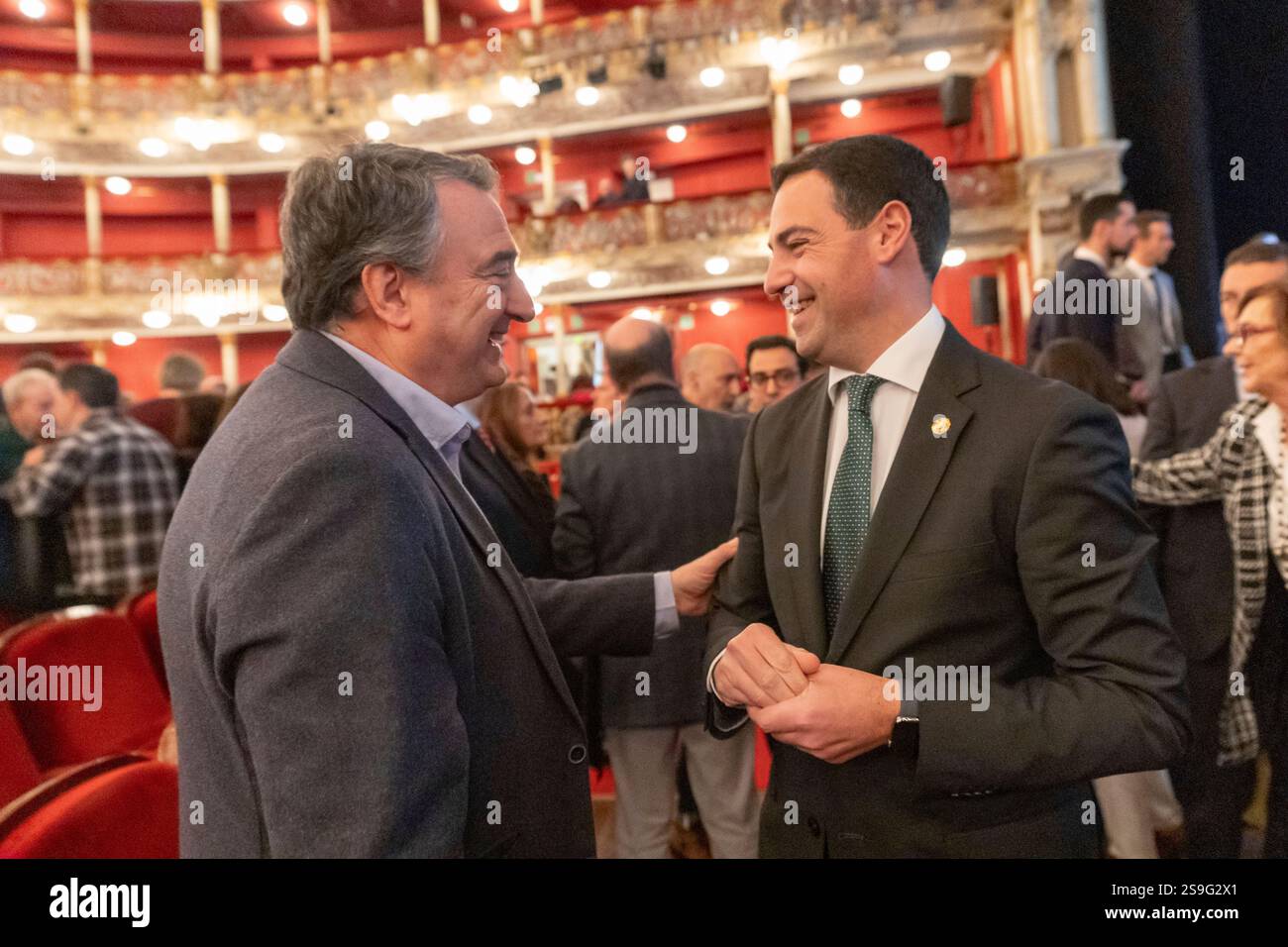 PNV spokesman in Congress, Aitor Esteban (left), and the lehendakari ...