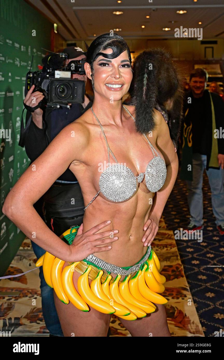 Erotikmodel hi-res stock photography and images - Page 2 - Alamy