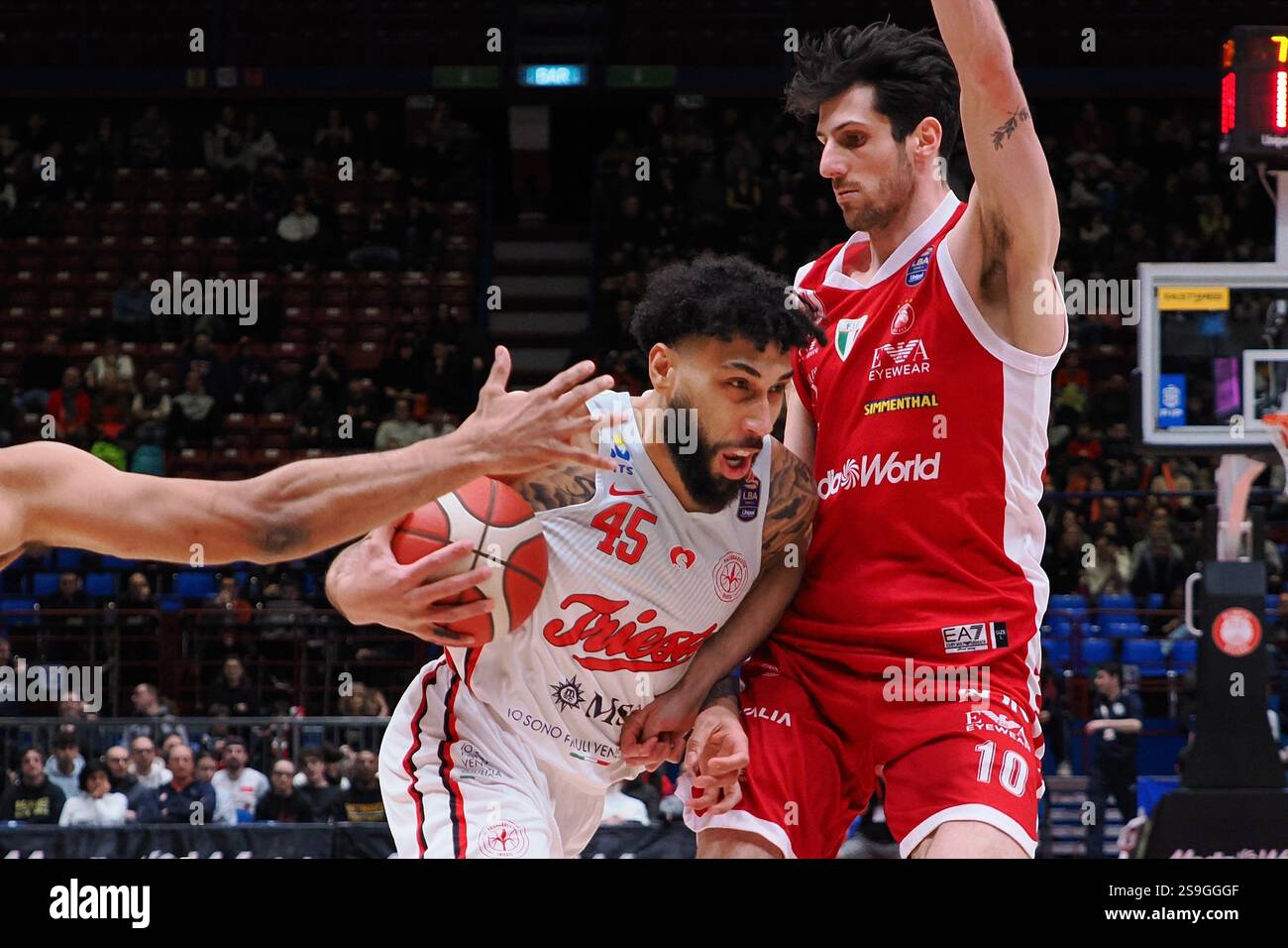Olimpia Milano beat Pallacanestro Trieste 83-79 at Forum of Assago Olimpia Milano beat Pallacanestro Trieste 83-79 at Forum of Assago