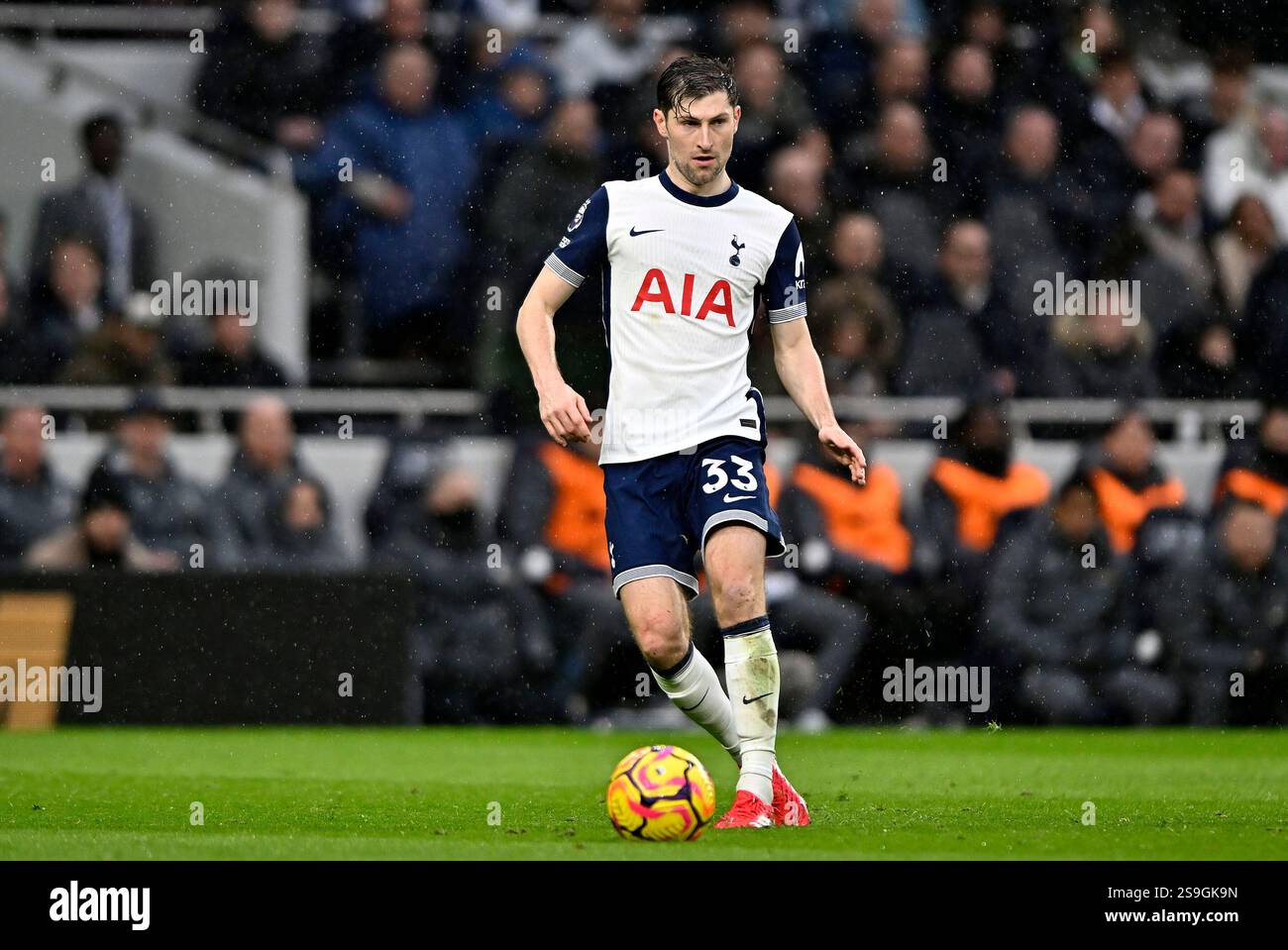 London UK 26th January 2025. Ben Davies (Spurs) during the Tottenham Hotspur V Leicester City Barclays Premier League match at the Tottenham Hotspur Stadium, London. This Image is for EDITORIAL USE ONLY. Licence required from the Football DataCo for any other use. Credit: Martin Dalton/Alamy Live News Stock Photo