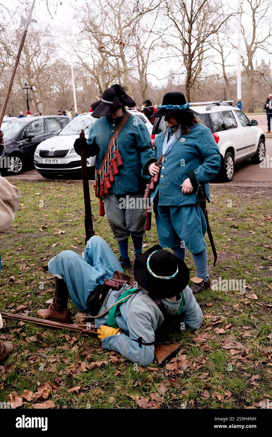 The Mall, London, UK. 26th January, 2025 A group of period accurately dressed reenactors gather on The Mall in Central London before a procession and reenactment of the events surrounding the execution of Charles I.   ©Amstel Adams/Alamy Live News Stock Photo