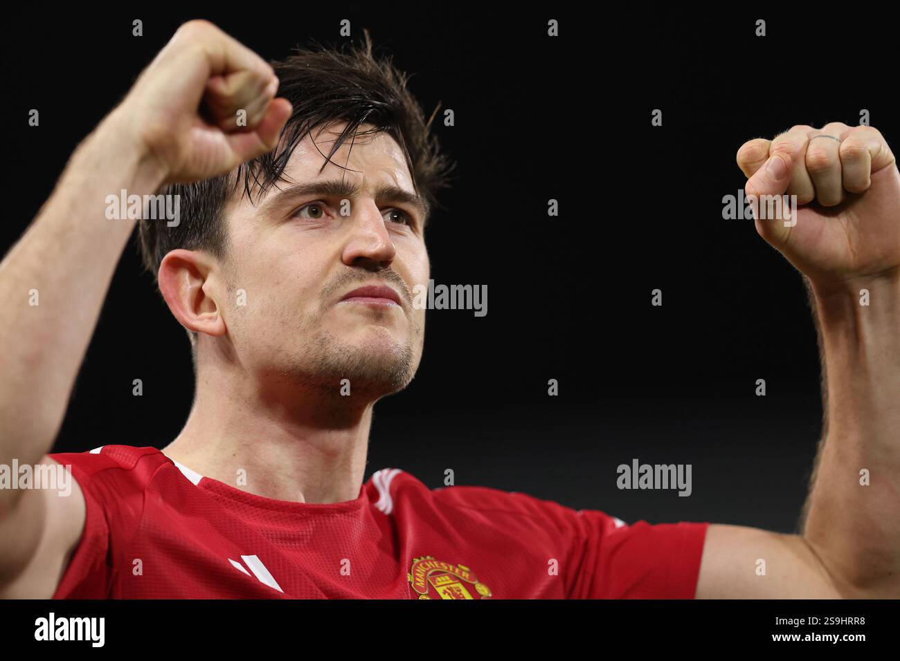 London, England, 26th January 2025. Harry Maguire of Manchester United celebrates after the Premier League match at Craven Cottage, London. Picture credit should read: Paul Terry / Sportimage Credit: Sportimage Ltd/Alamy Live News Stock Photo