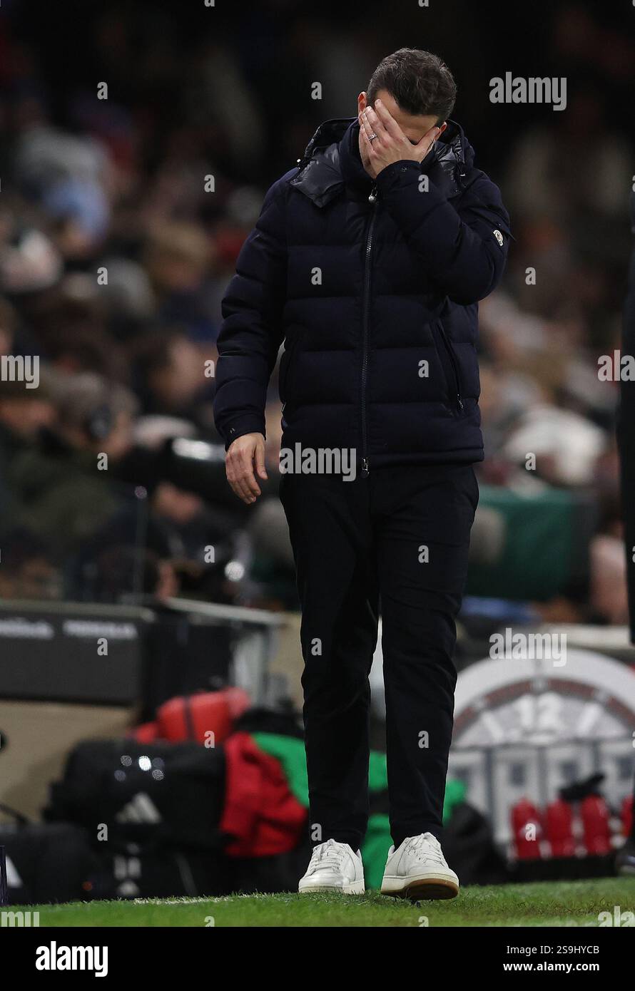 London, England, 26th January 2025. Marco Silva, Head coach of Fulham during the Premier League match at Craven Cottage, London. Picture credit should read: Paul Terry / Sportimage Credit: Sportimage Ltd/Alamy Live News Stock Photo
