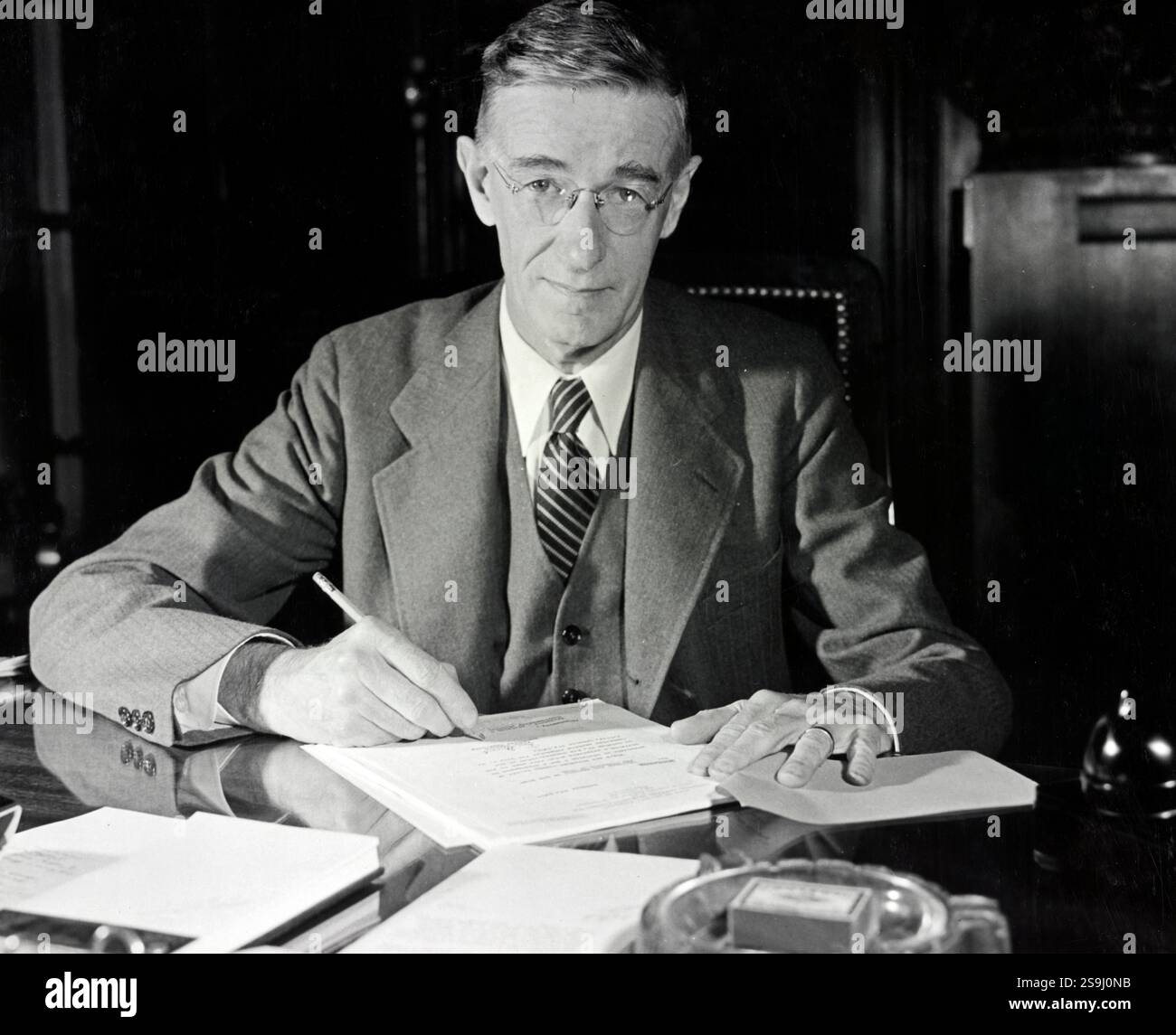 1890 1974 hi-res stock photography and images - Alamy
