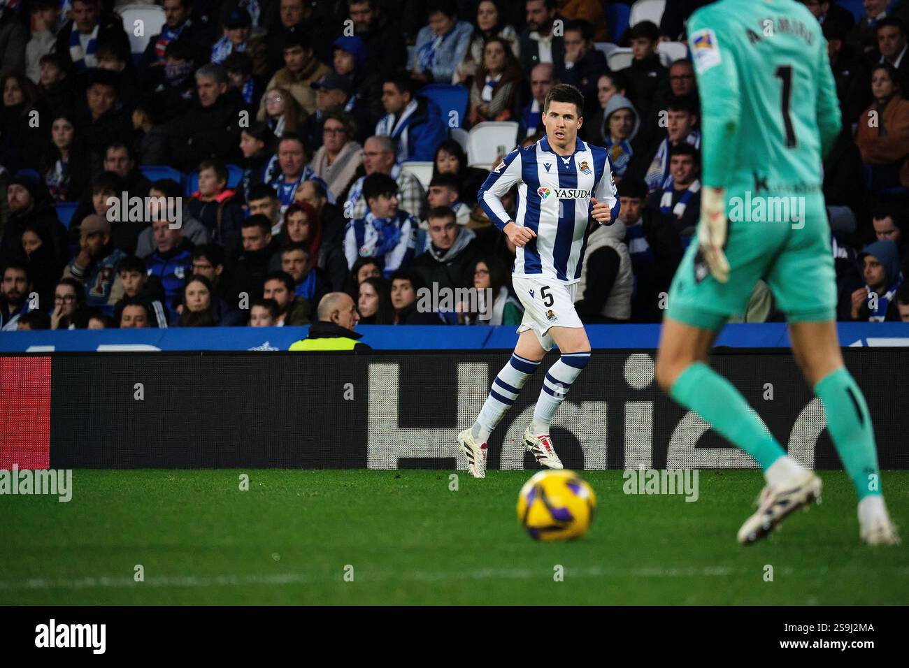Donostia / San Sebastián, Gipuzkoa, Spain - 26th January 2025: Igor Zubeldia in Real Sociedad vs Getafe match, part of Spain's LaLiga EA SPORTS, held at Reale Arena Stadium. Credit: Rubén Gil/Alamy Live News. Stock Photo