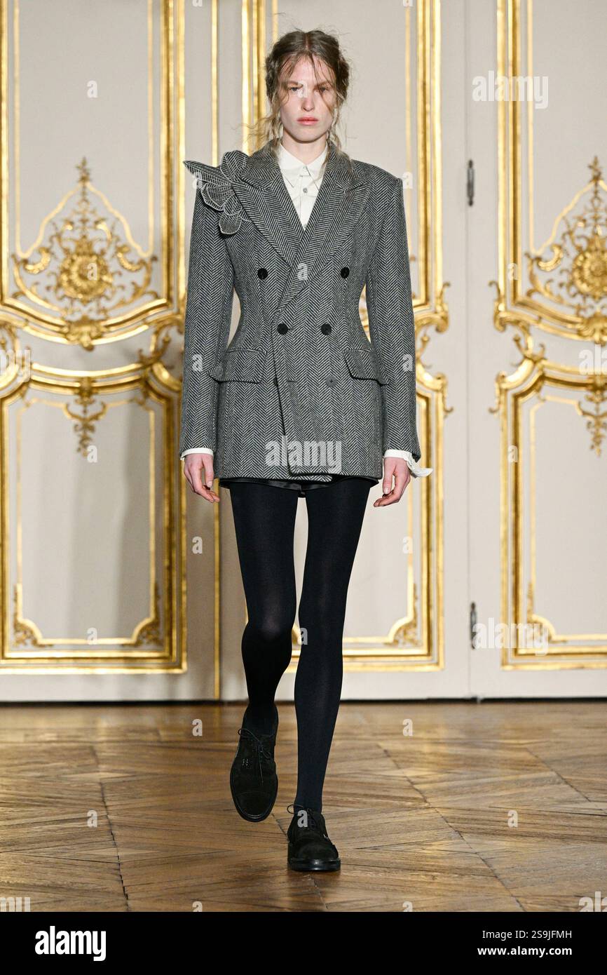 WOOYOUNGMI Fall/Winter 20252026 runway during Paris Fashion Week