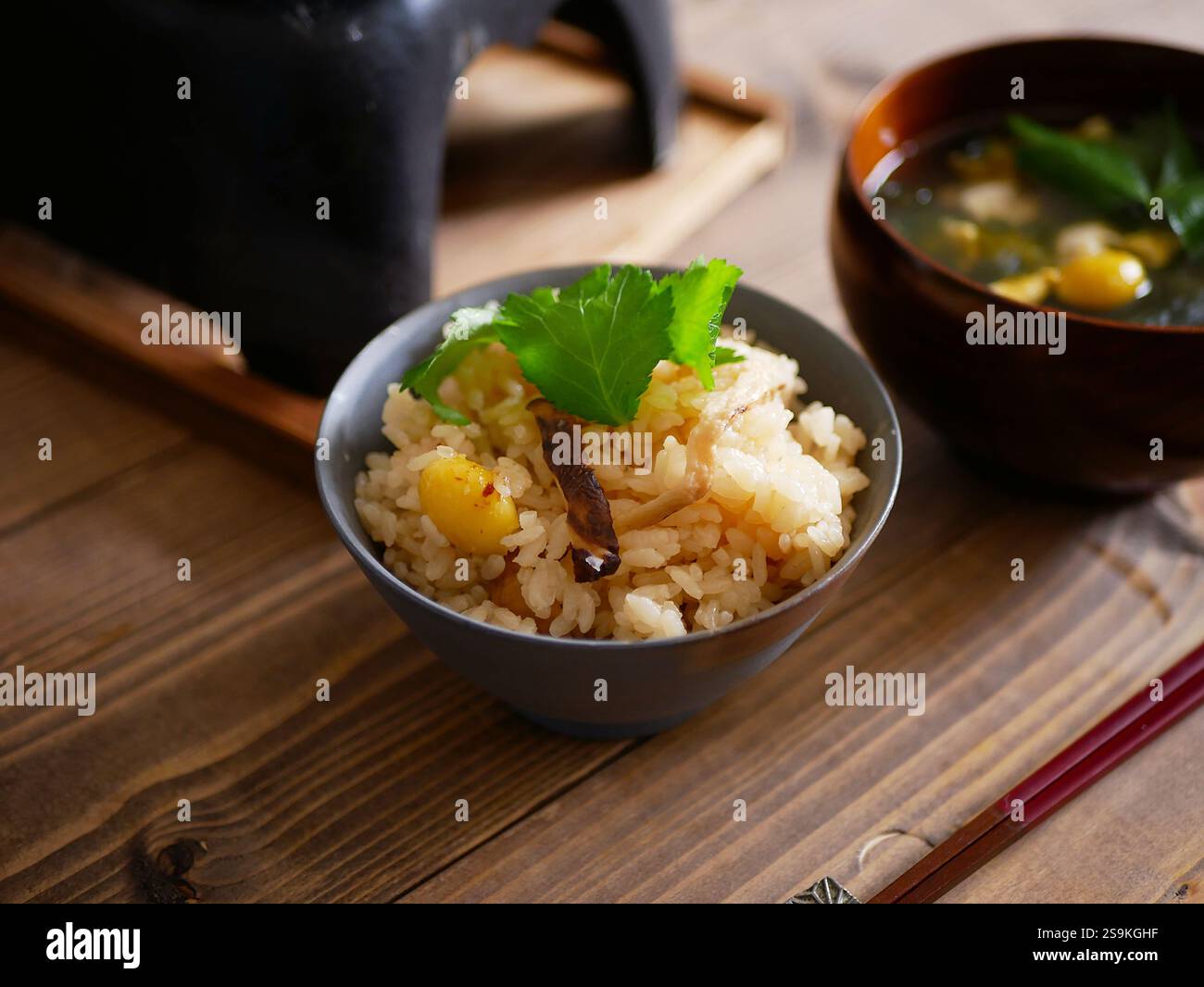 Matsutake mushroom rice Stock Photo - Alamy