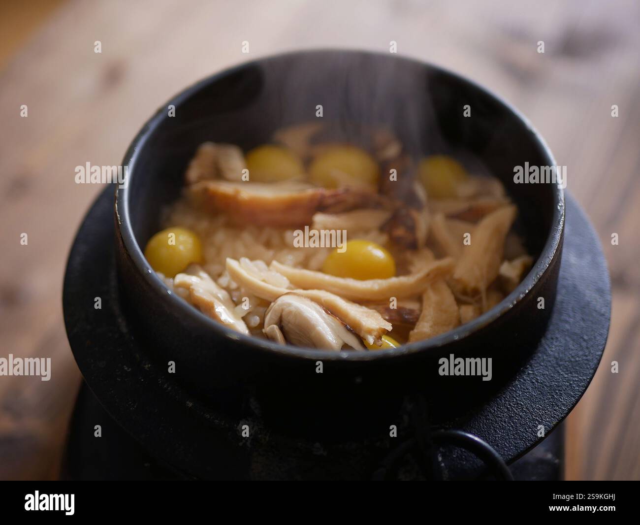 Matsutake mushroom rice Stock Photo - Alamy