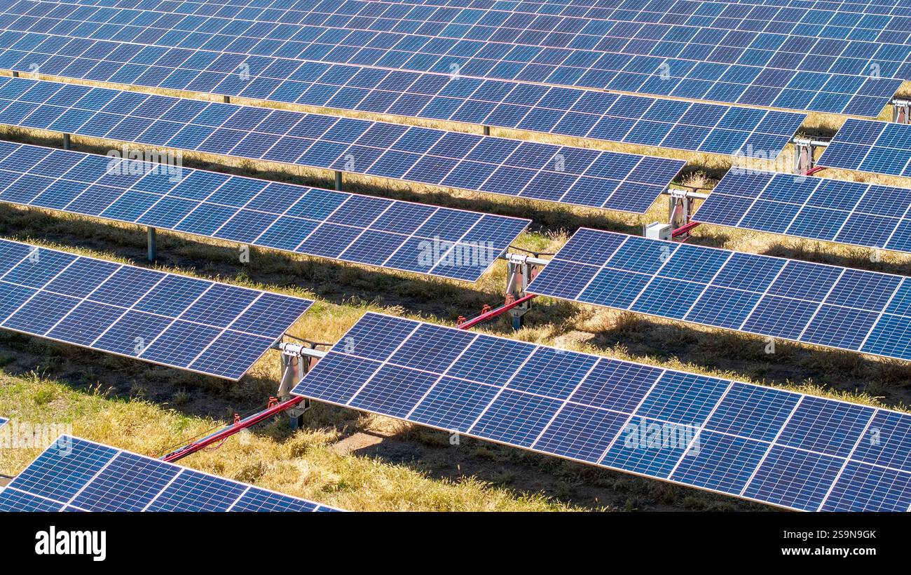 Solar farm aerial drone central hi-res stock photography and images - Alamy