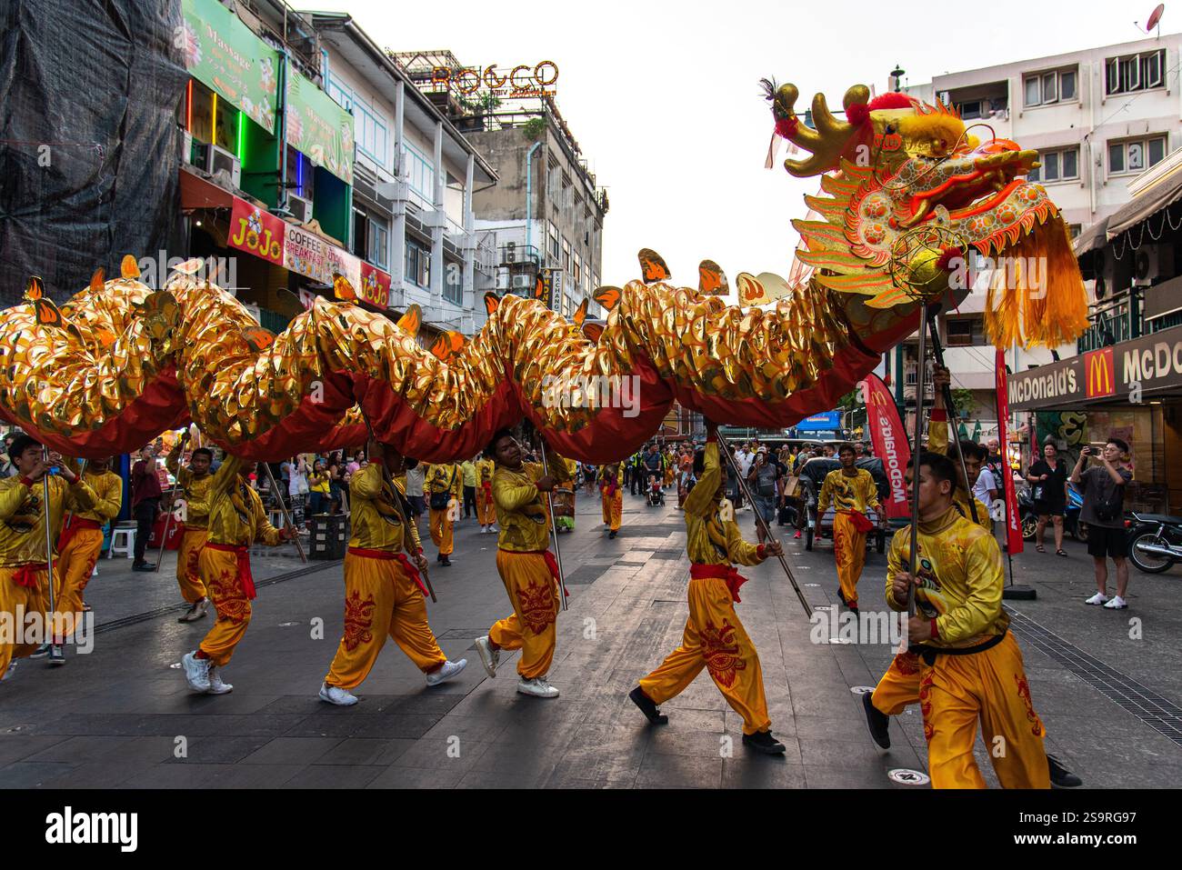 chinese new year snake dance