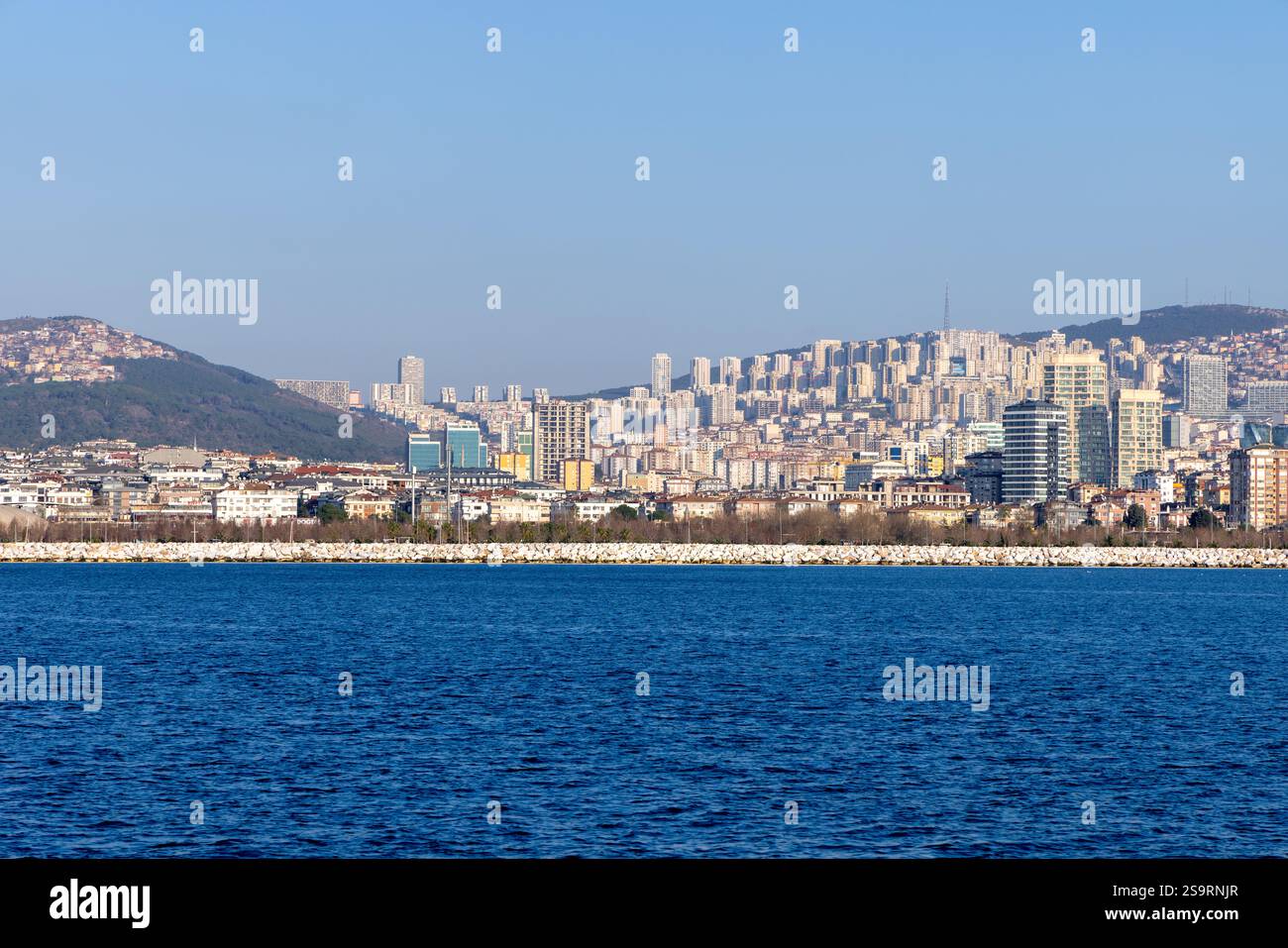 A Stunning Panoramic View Of Istanbul s Asian Coastline Captured Fromn a-stunning-panoramic-view-of-istanbul-s-asian-coastline-captured-fromn