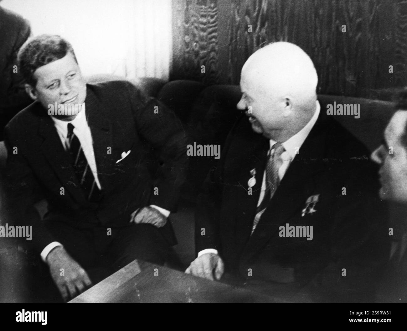 Kennedy in vienna 1961 hi-res stock pH๏τography and images - Alamy
