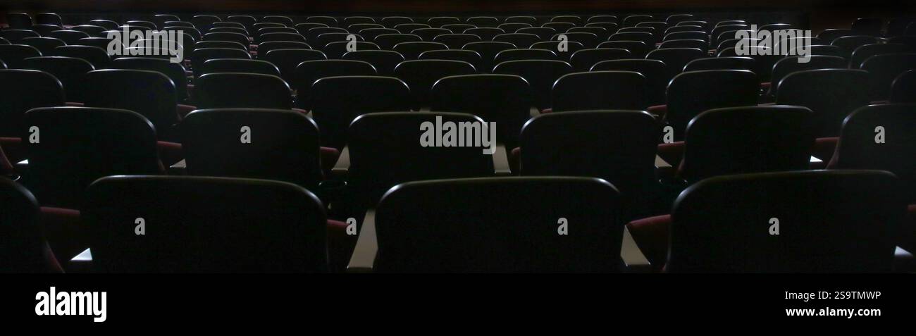 Seats in empty theater auditorium hi-res stock photography and images ...