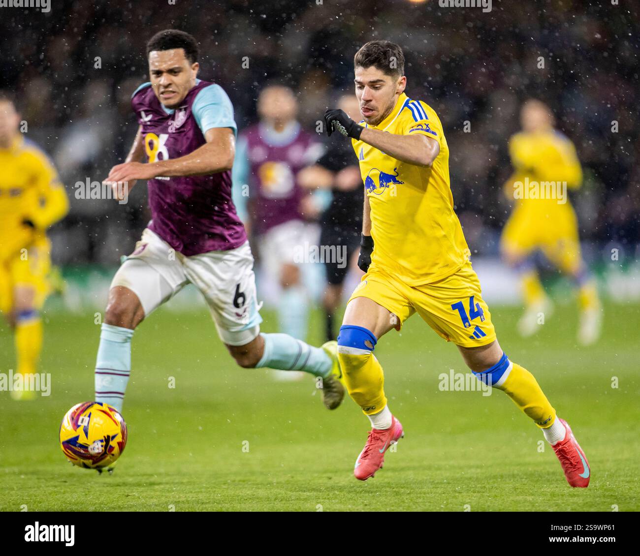 Turf Moor, Burnley, Lancashire, UK. 27th Jan, 2025. EFL Championship ...