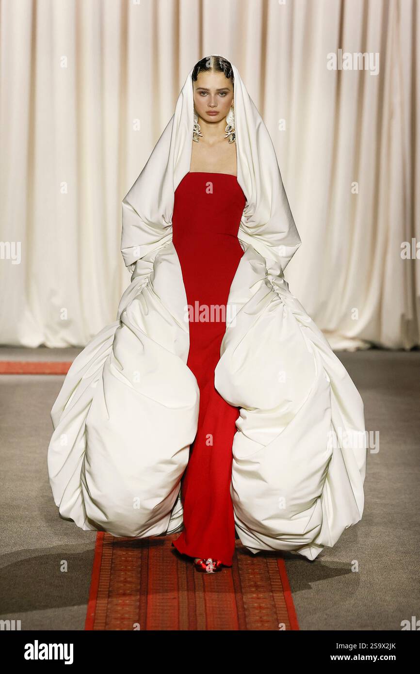 GIAMBATTISTA VALLI Haute Couture SpringSummer 2025 Runway during Paris