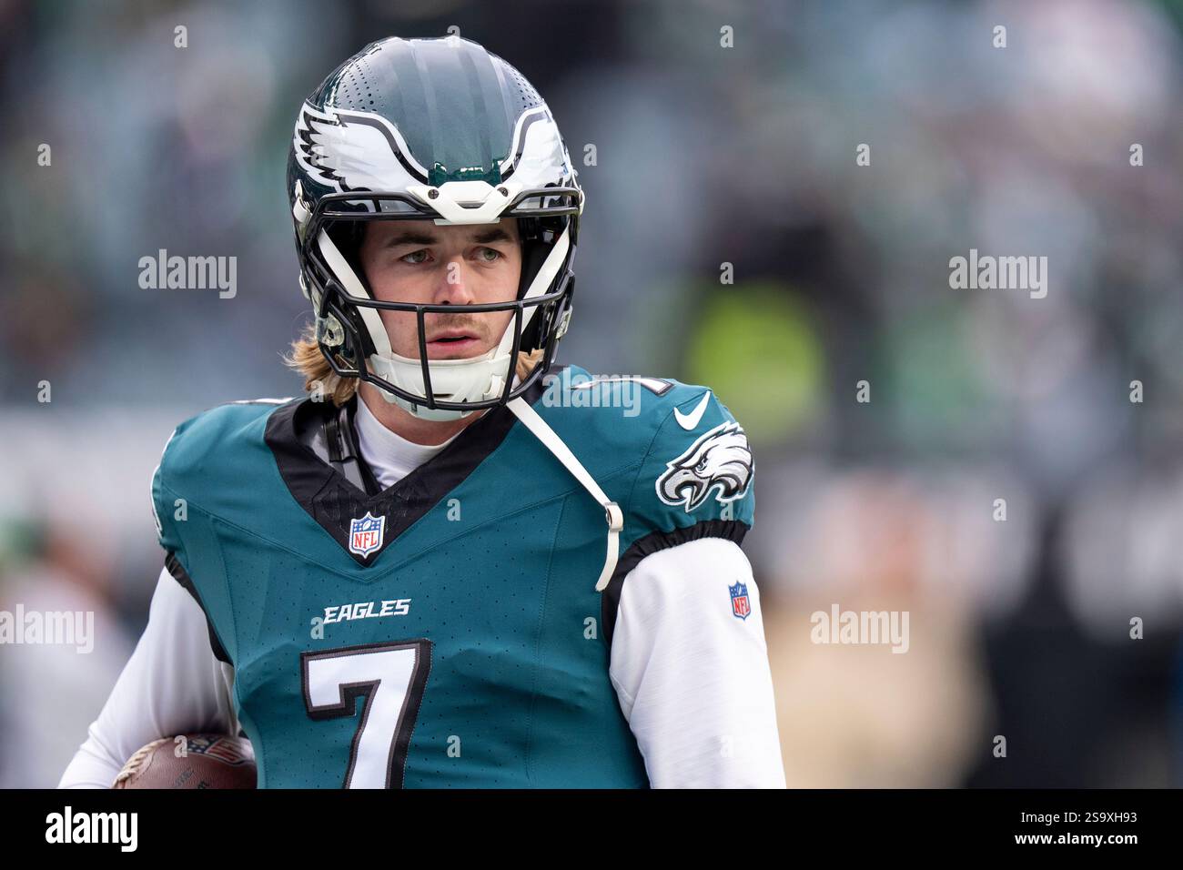 Philadelphia Eagles quarterback Kenny Pickett (7) looks on during warm