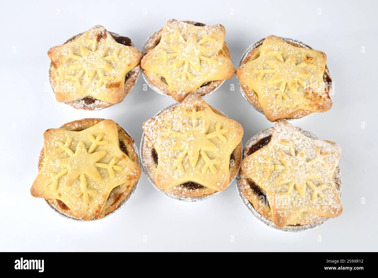 28 pies hi-res stock photography and images - Alamy