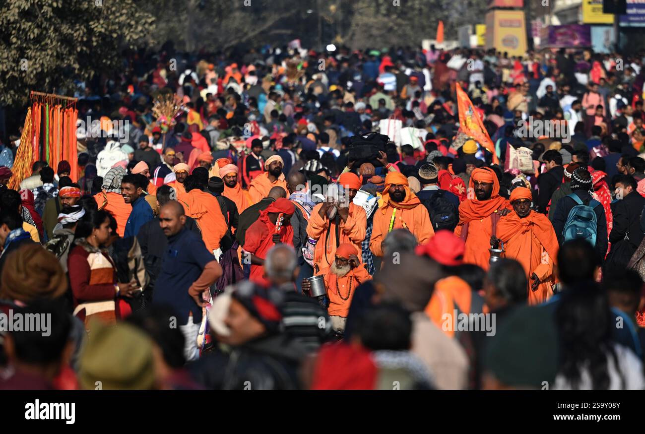 PRAYAGRAJ, INDIA JANUARY 27 Massive crowd reaching at Triveni Sangam