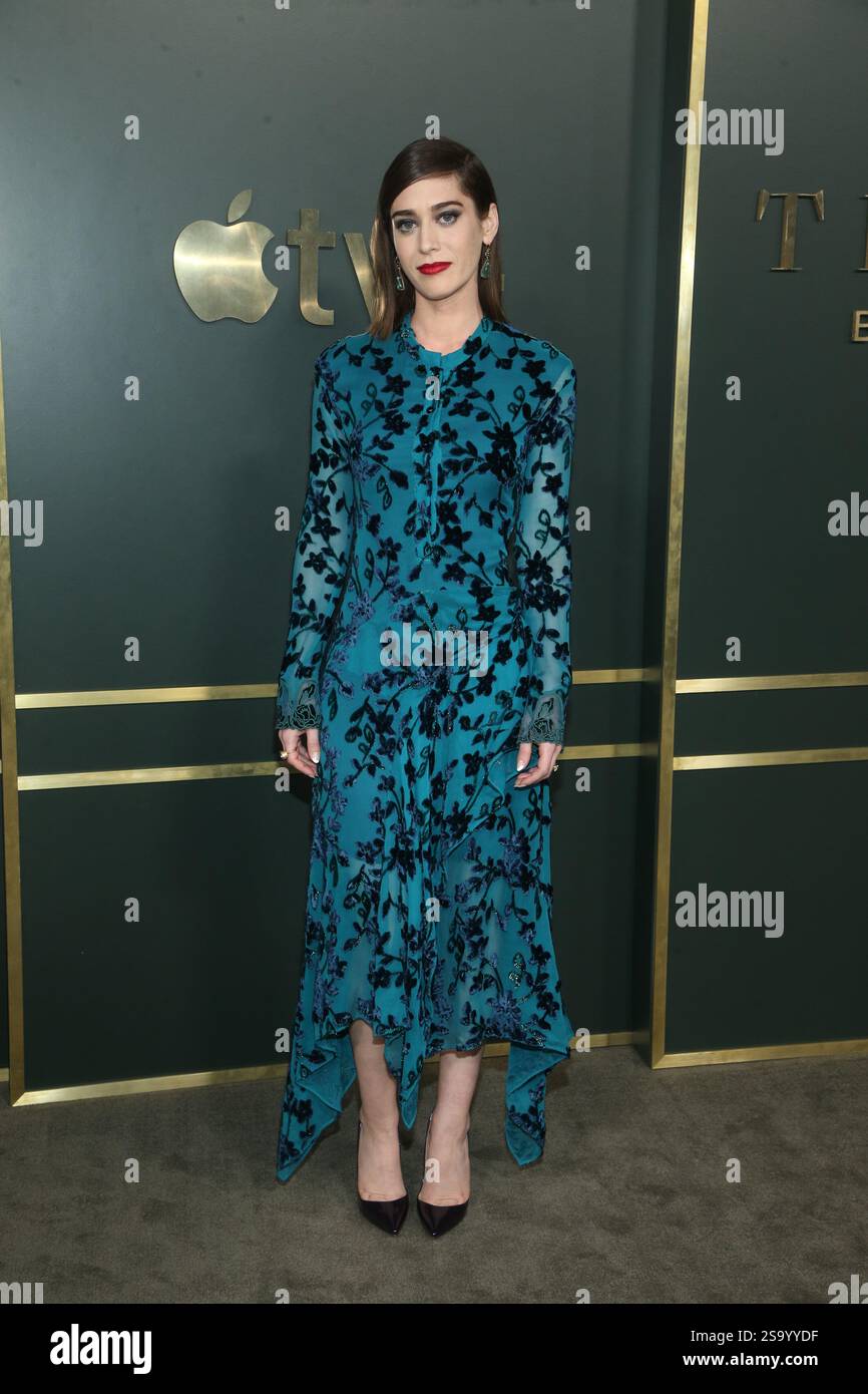 Lizzy Caplan at the 'Truth Be Told' TV show premiere, Arrivals, Samuel Goldwyn Theater, Los Angeles, USA - 11th November 2019 Stock Photo