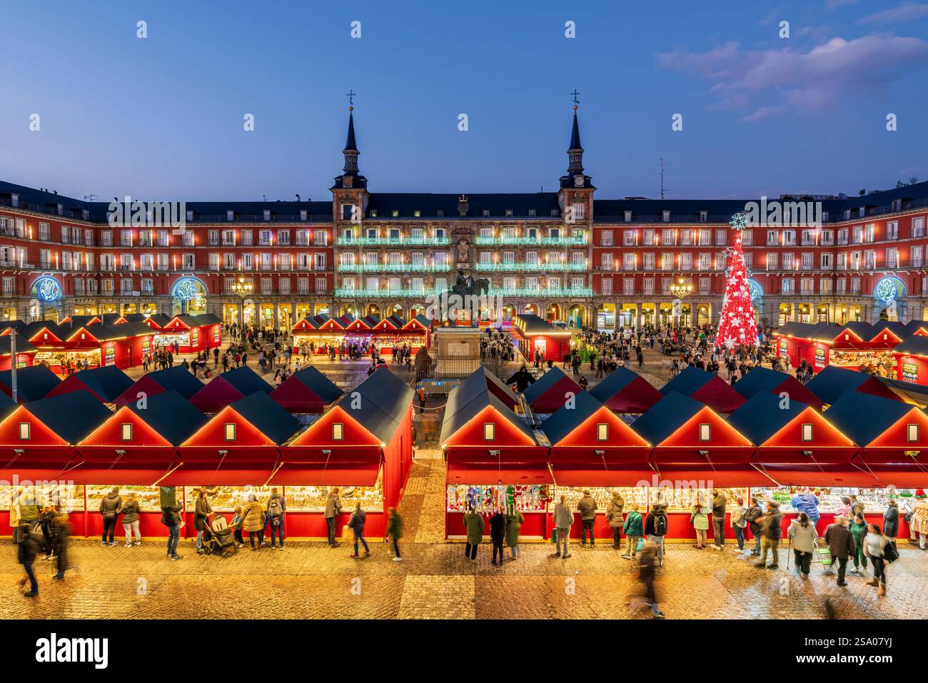 christmas-market-in-plaza-mayor-madrid-spain-stock-photo-alamy