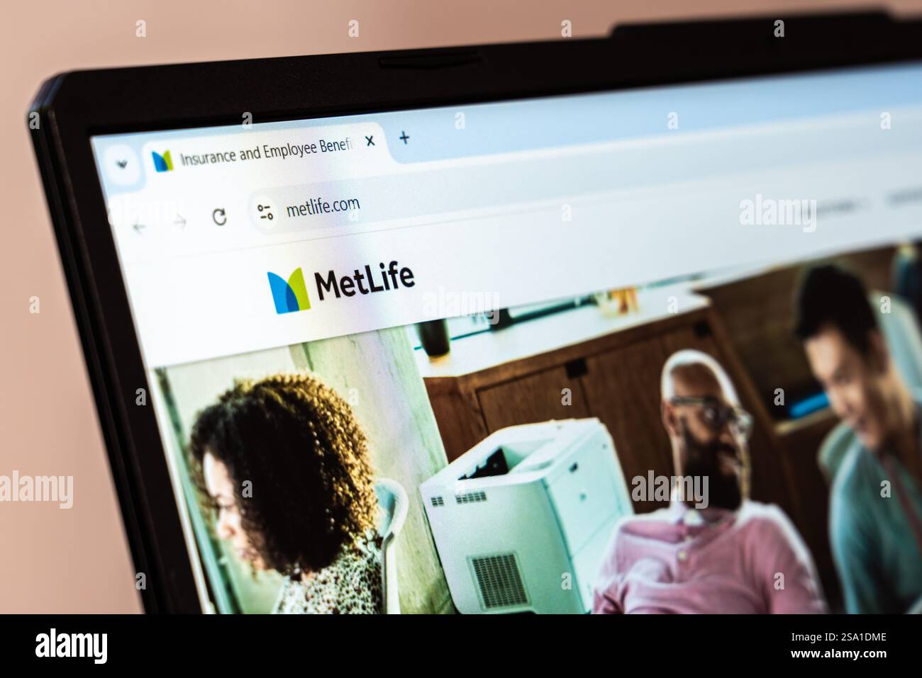 Metlife logo hi-res stock photography and images - Alamy