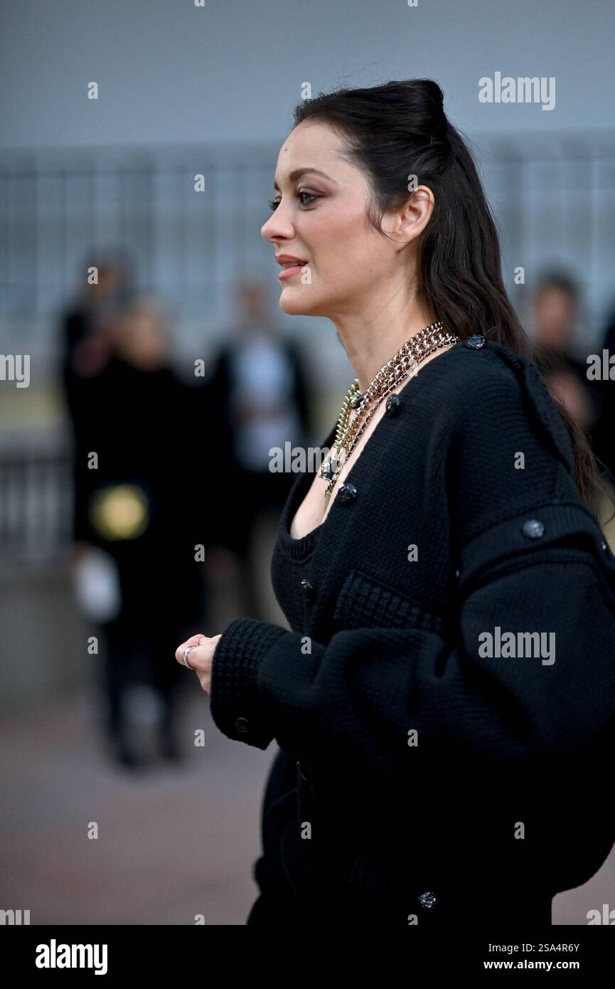 Marion Cotillard at the Chanel Haute Couture Spring/Summer 2025 fashion ...