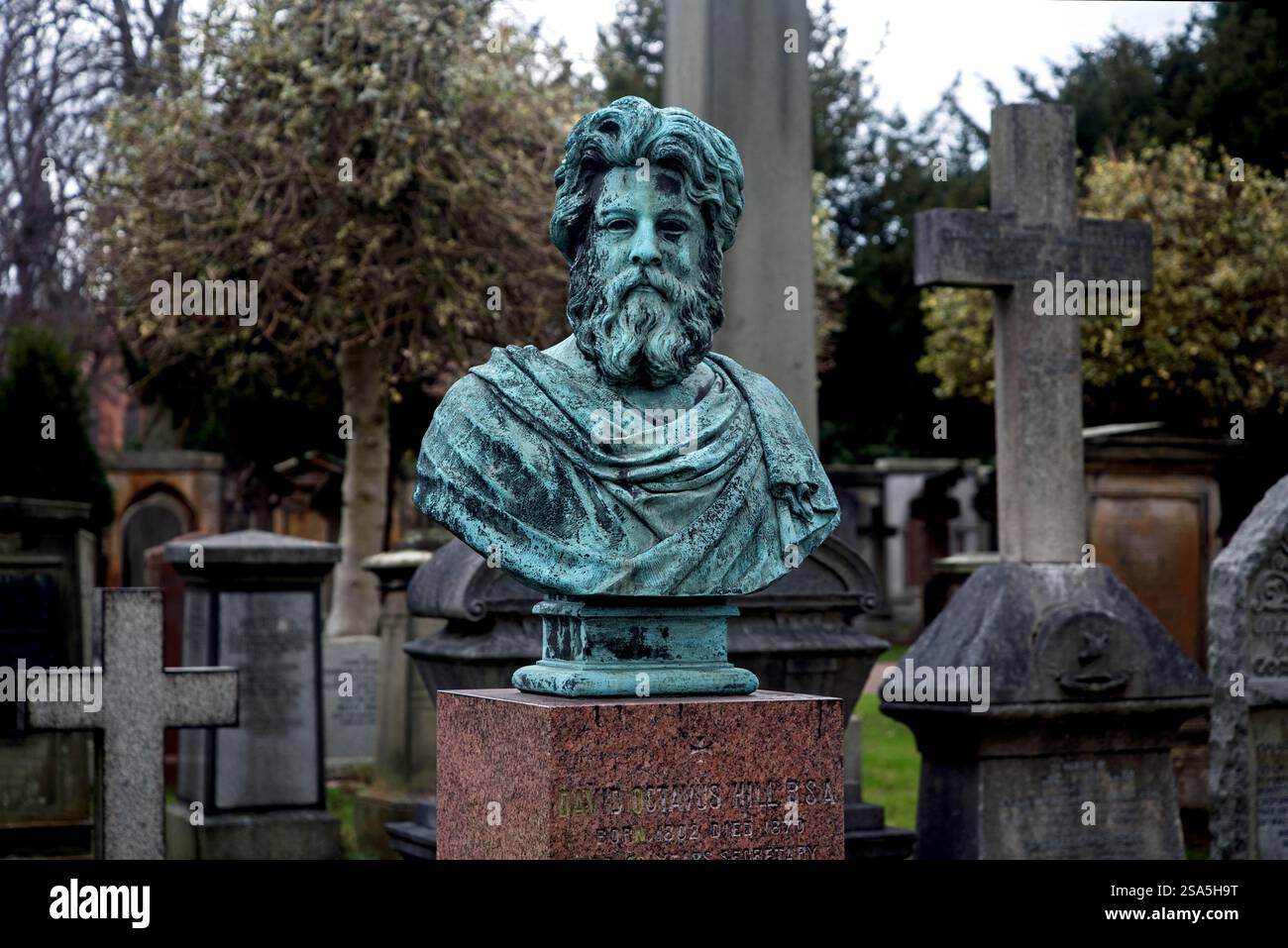 Bust of D O Hill RSA (1802-70): painter, pioneer photographer and founding member of the RSA on his grave in the Dean Cemetery, Edinburgh. Stock Photo