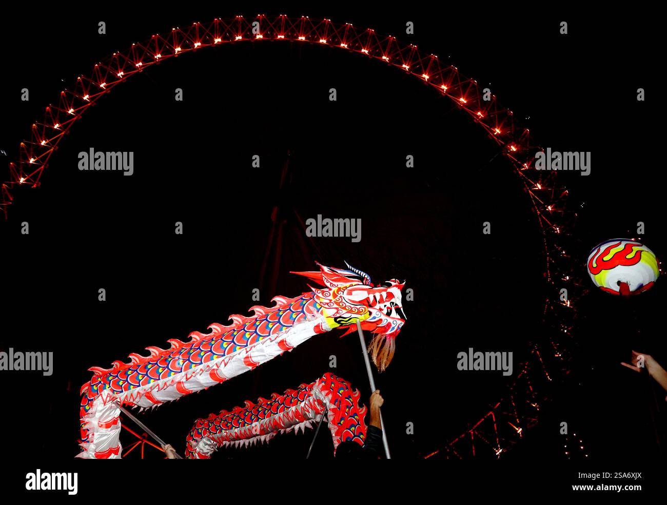 dancing dragon chinese new year