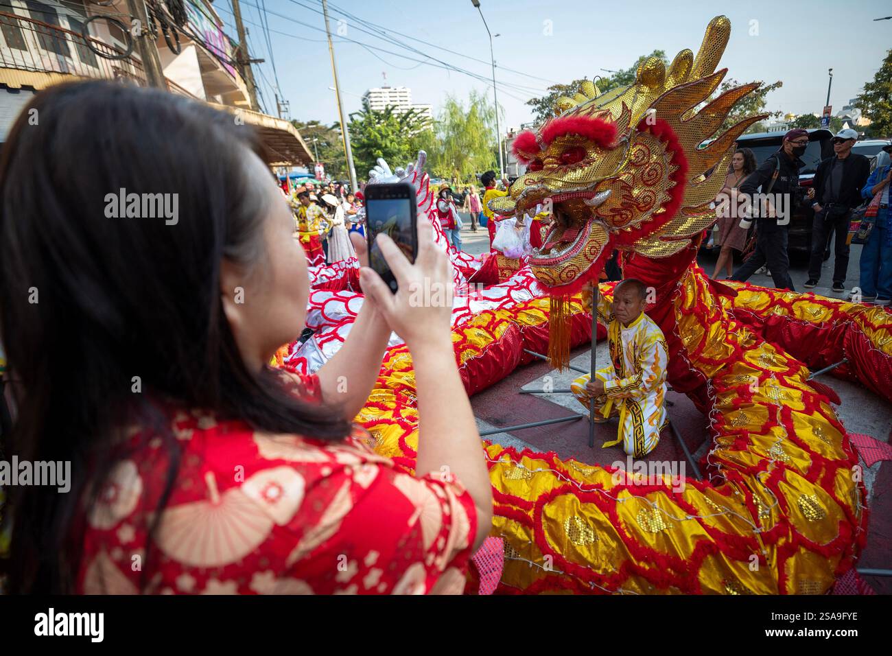 what do people do on chinese new year