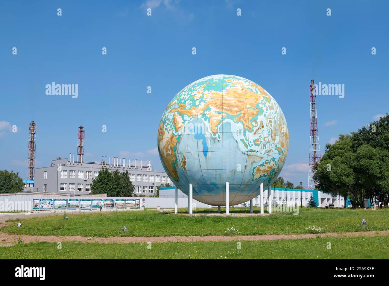 Saten ichki kiyim porno video Keksa ayollarning keng dumbalari