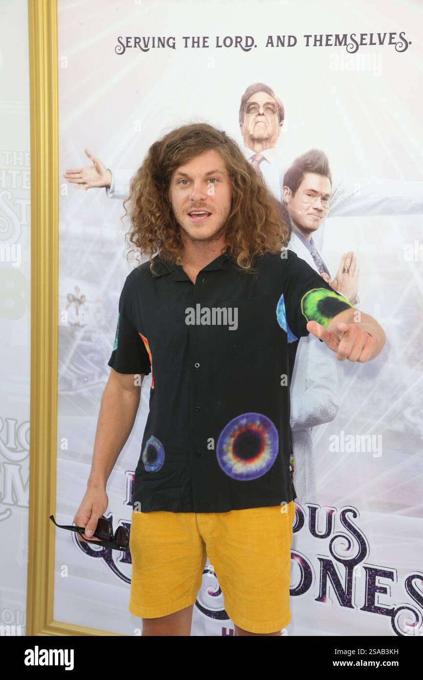 RACHEL WEISZ \u0026 SAM CLAFLIN Join MY COUSIN RACHEL - sandwichjohnfilms, image size:866x1390