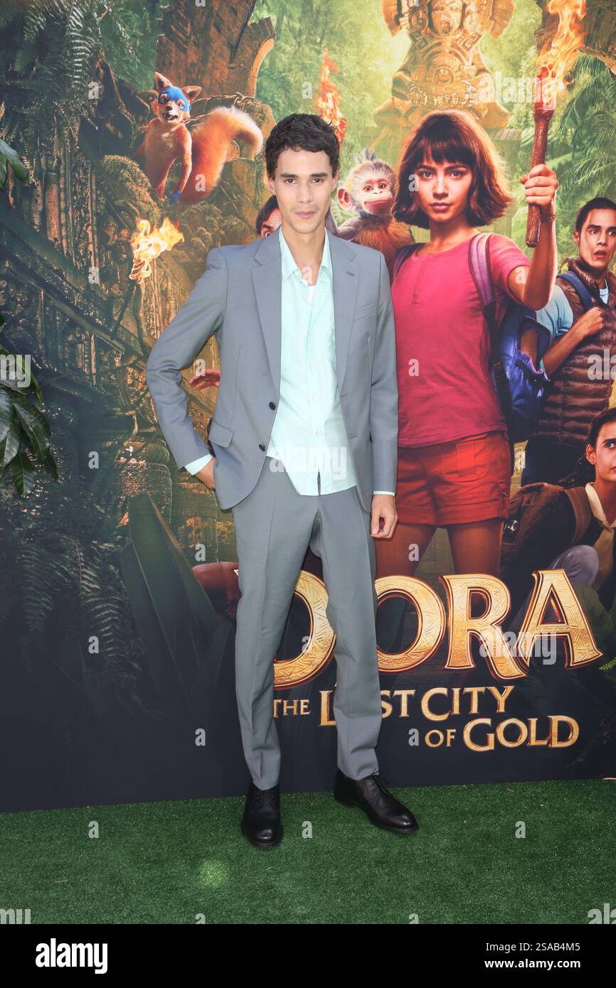 Jeff Wahlberg at the 'Dora and the Lost City of Gold' Film Premiere ...