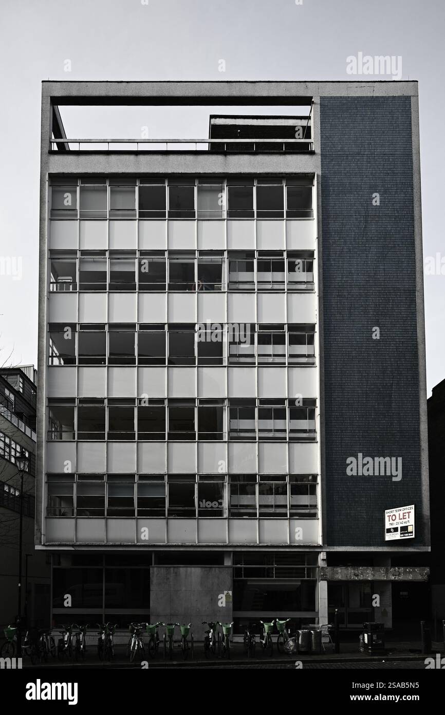 London 1960s tower block hi-res stock photography and images - Alamy