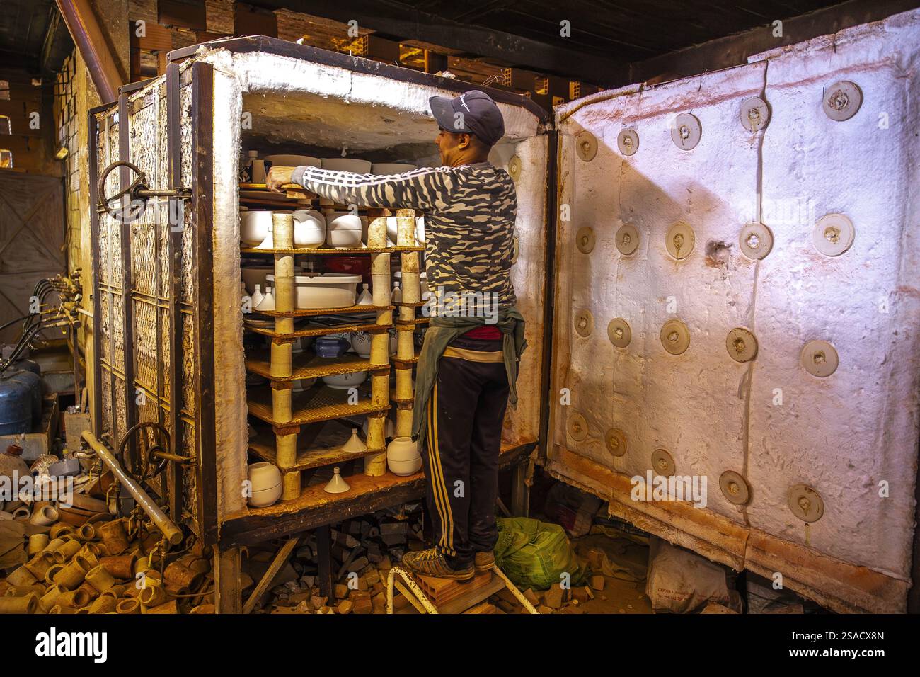 Oulja potters’ village, Rabat, Morocco. Oven Stock Photo - Alamy