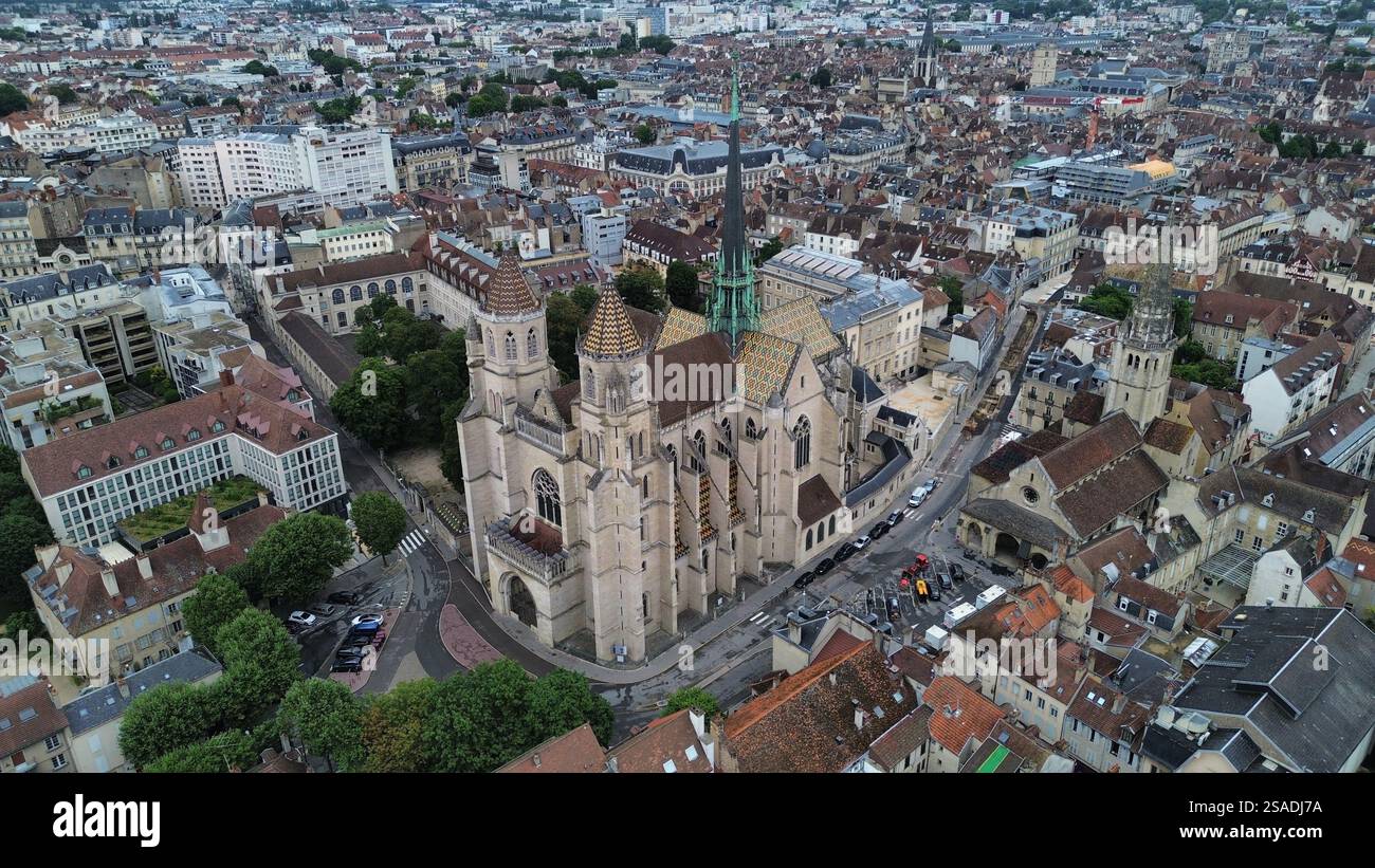 Benigne hi-res stock photography and images - Alamy