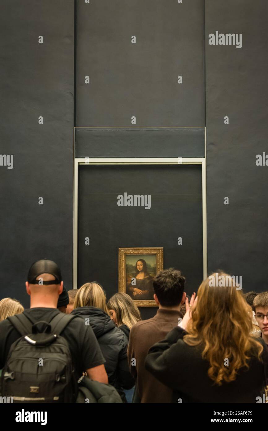 The Mona Lisa (La Joconde, La Gioconda) by Leonardo da Vinci