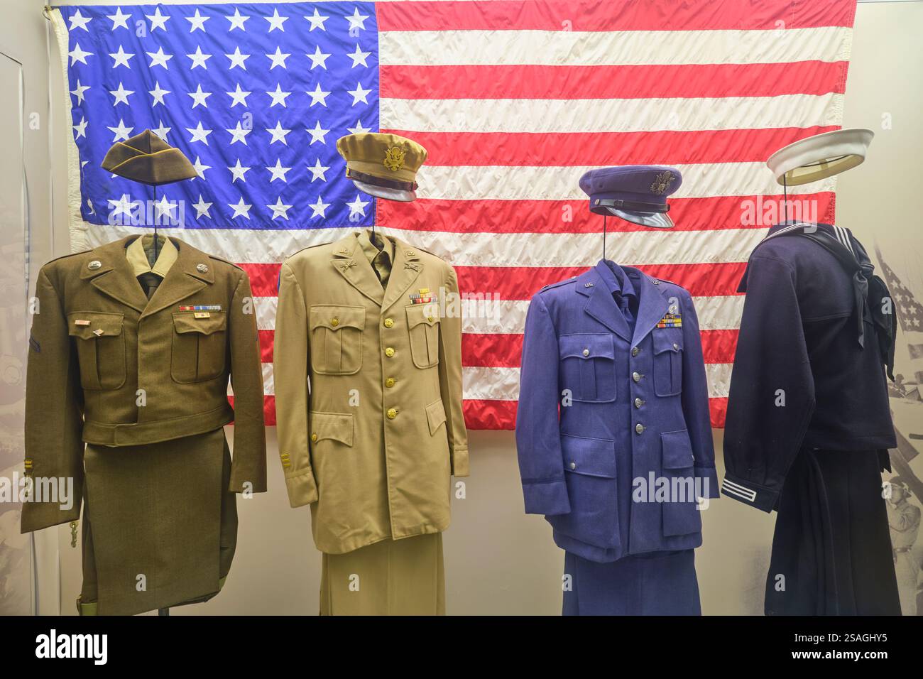 Us marines uniform hi-res stock photography and images - Alamy