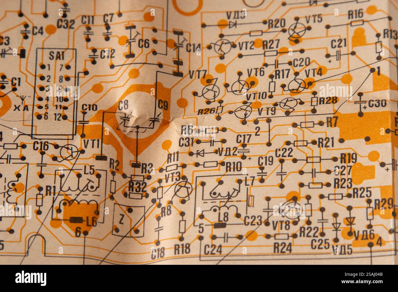 Microcircuit for an old radio. Transistor connection instructions ...