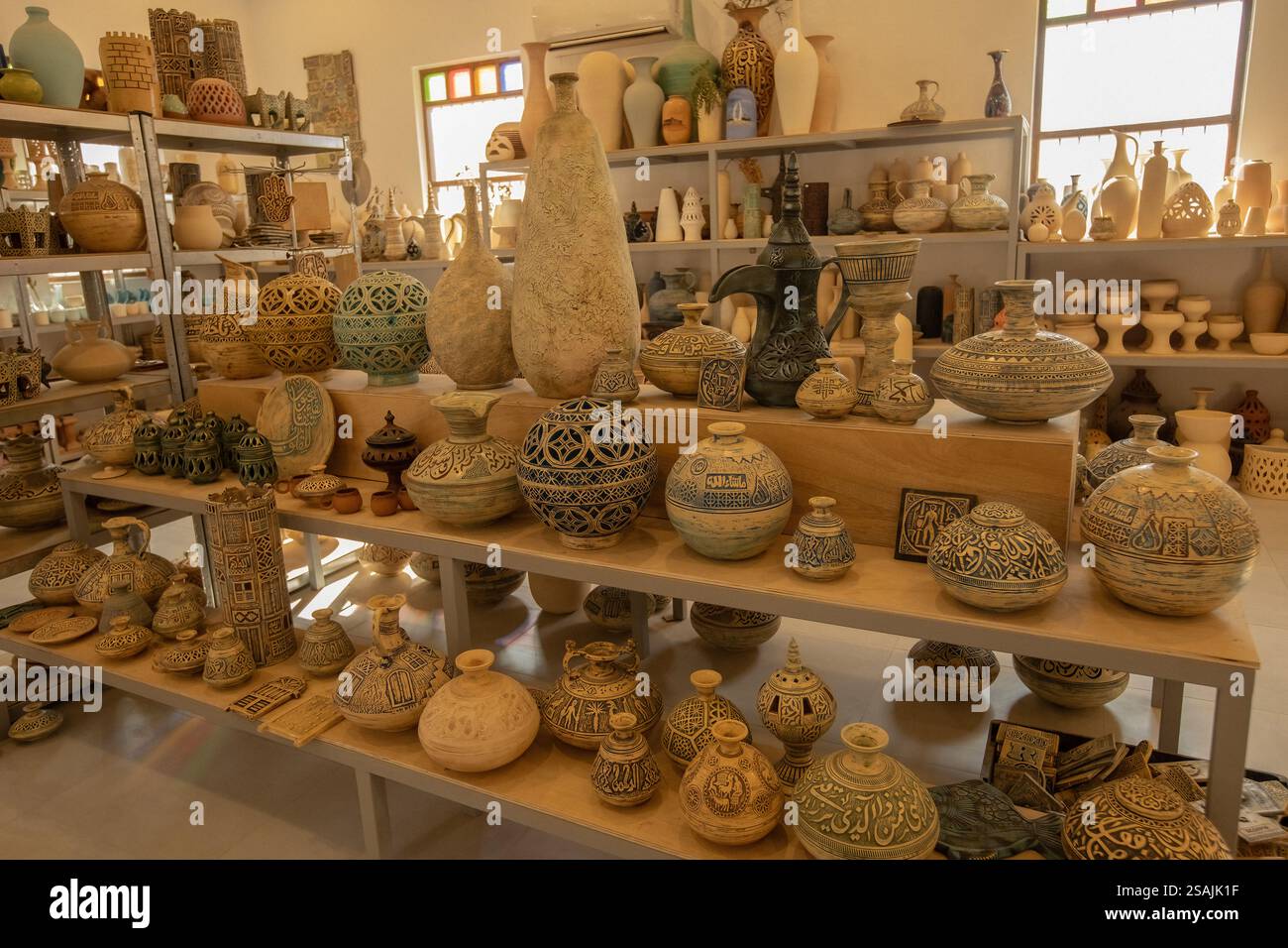 Traditional bahrain pottery hi-res stock photography and images - Alamy